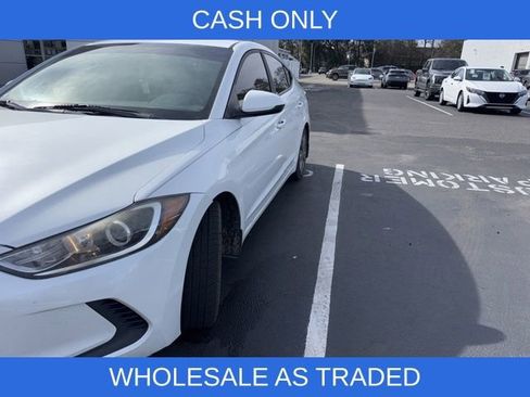 Used 2018 Hyundai Elantra SEL image 3