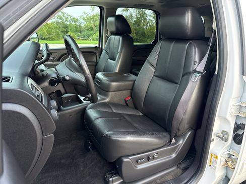 Used 2013 Chevrolet Tahoe LT w/ Suspension Package, Off-Road AWD/4WD image 13