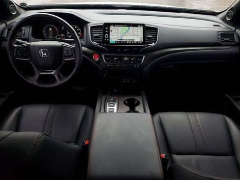 Used 2025 Honda Ridgeline TrailSport image 30