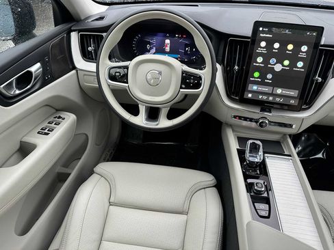 New 2026 Volvo XC60 B5 Ultra w/ Protection Package Premier image 17