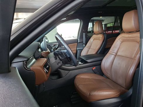 Certified 2023 Lincoln Aviator Reserve w/ Elements Package Plus AWD/4WD image 13