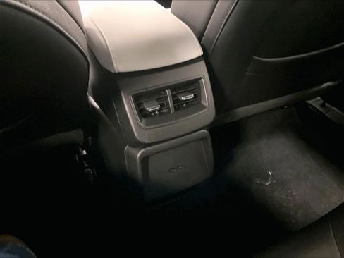 Used 2025 Chevrolet Equinox EV LT image 27