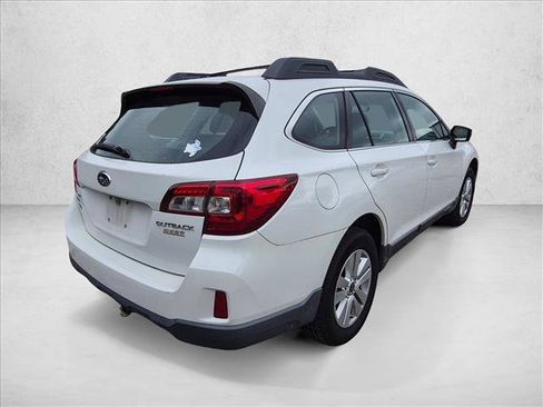 Used 2017 Subaru Outback 2.5i AWD/4WD image 5