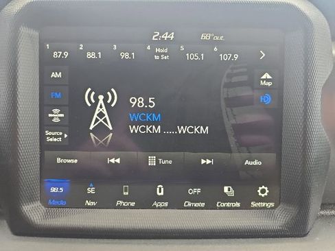 Used 2023 Jeep Gladiator Sport AWD/4WD image 19