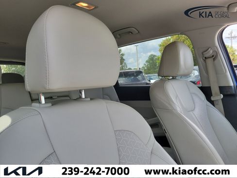 Used 2022 Kia Sorento S FWD image 25