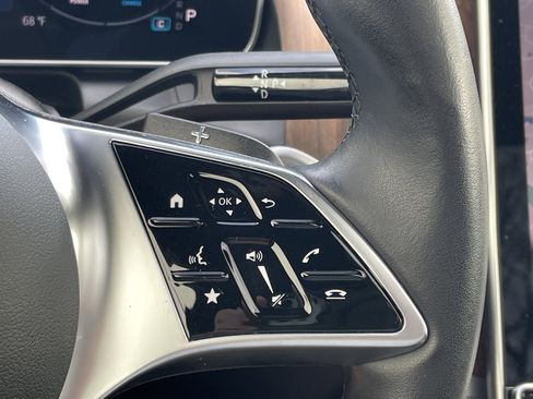 Certified 2025 Mercedes-Benz GLC 300 4MATIC w/ Driver Assistance Package image 30