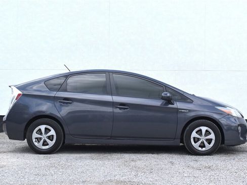 Used 2013 Toyota Prius Two FWD image 6