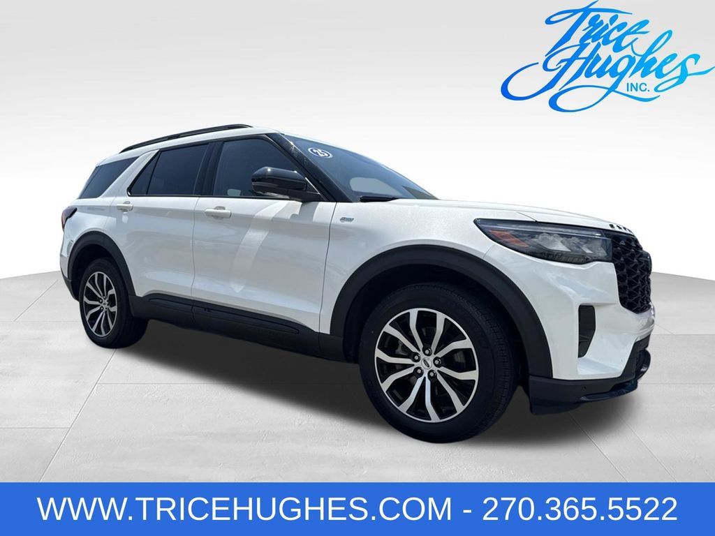 Used 2025 Ford Explorer ST-Line AWD/4WD image 1