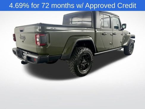 Used 2024 Jeep Gladiator Sport image 8