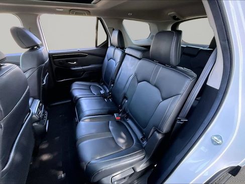 Used 2024 Honda Pilot Touring image 18