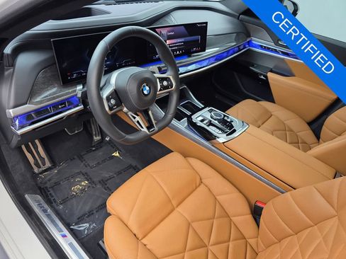 Used 2023 BMW 740i w/ Parking Assistance Package RWD image 10