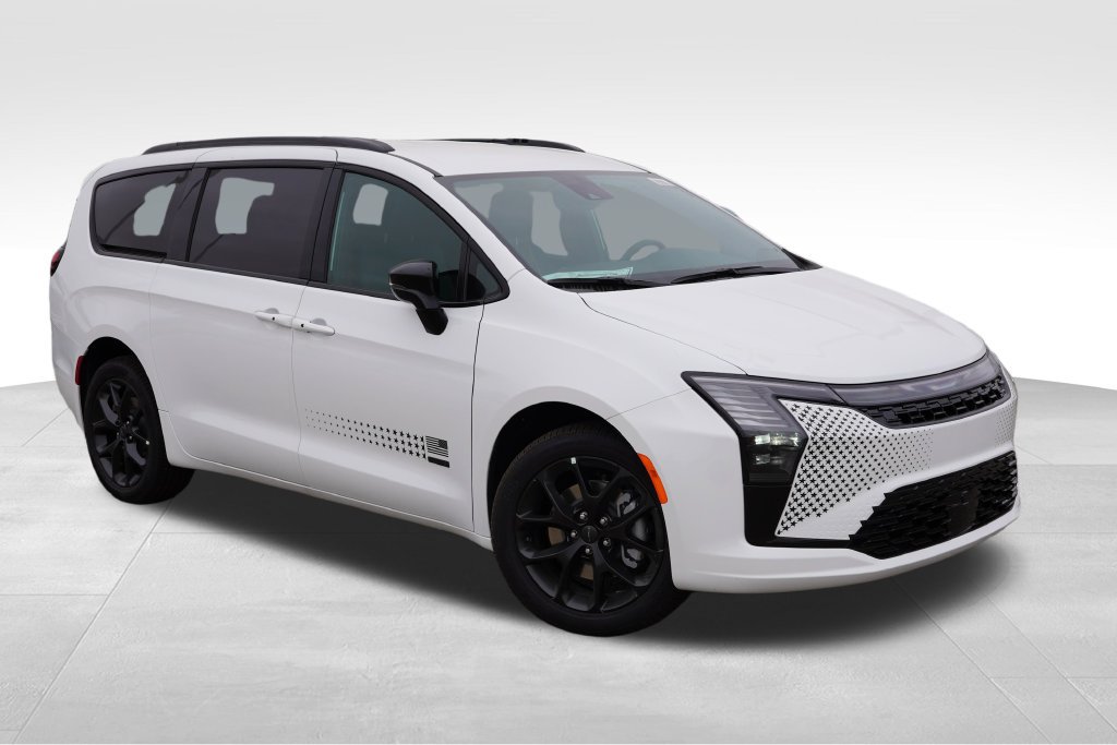 New 2027 Chrysler Pacifica Select AWD/4WD image 1