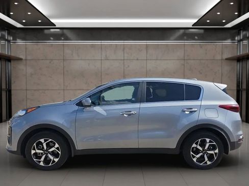 Used 2022 Kia Sportage LX image 5