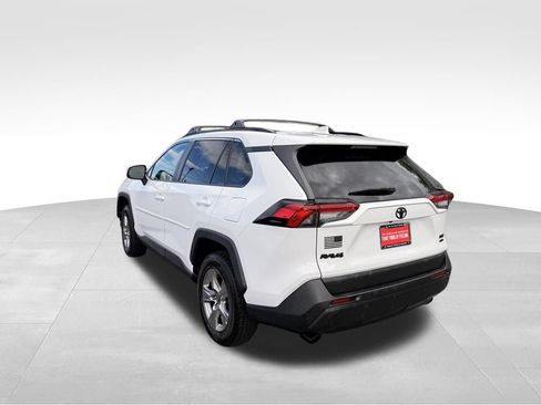 Used 2023 Toyota RAV4 XLE AWD/4WD image 3