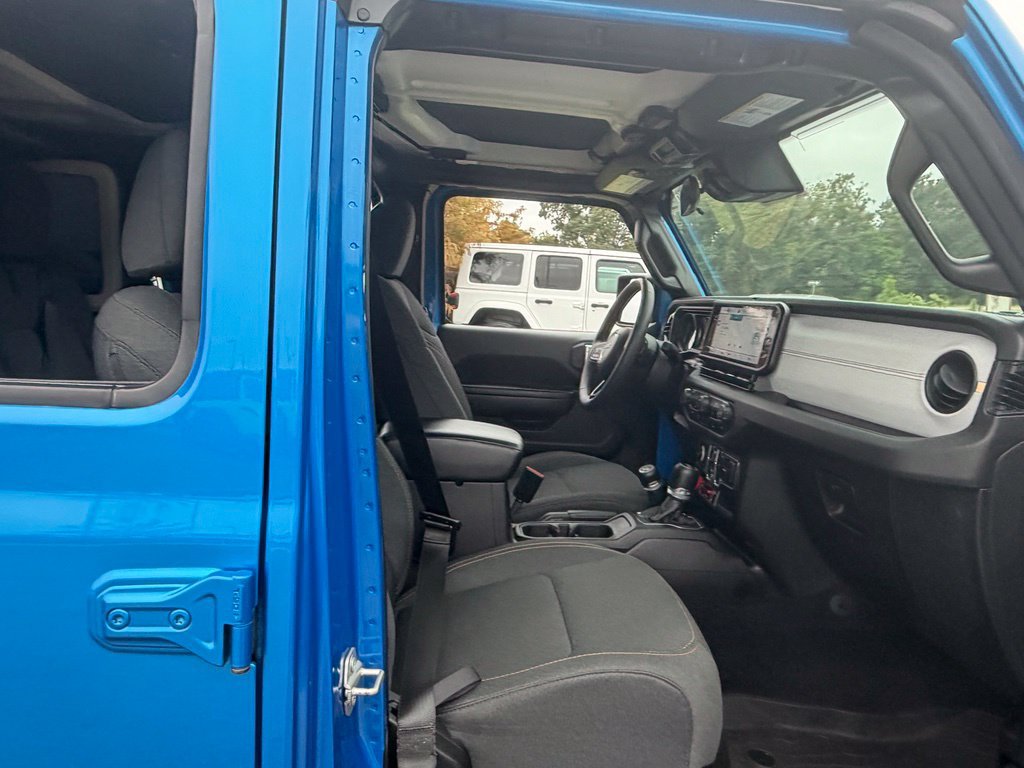 Used 2024 Jeep Wrangler Unlimited AWD/4WD image 47