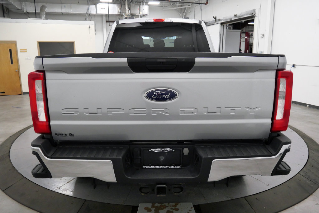 Used 2023 Ford F250 XLT AWD/4WD image 7