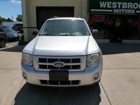 Used 2010 Ford Escape Limited FWD image 7