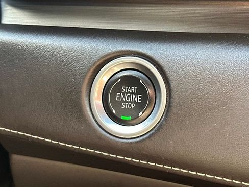 Used 2024 Cadillac Escalade Sport Platinum w/ LPO, ONYX Package AWD/4WD image 28
