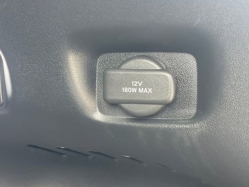 Used 2025 Honda HR-V Sport image 17