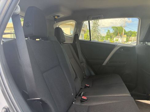 Used 2016 Toyota RAV4 LE AWD/4WD image 23
