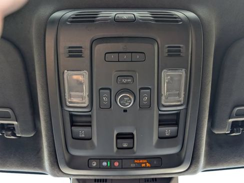 Used 2023 Cadillac Escalade Premium Luxury Platinum AWD/4WD image 12
