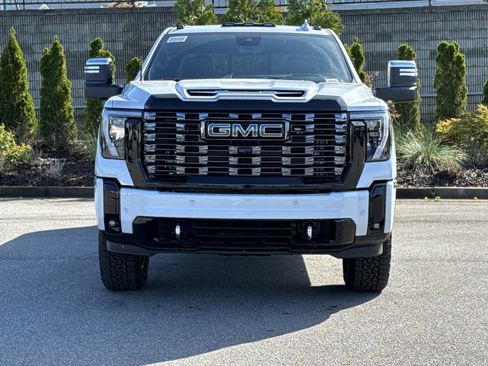 New 2026 GMC Sierra 2500 Denali Ultimate AWD/4WD image 3
