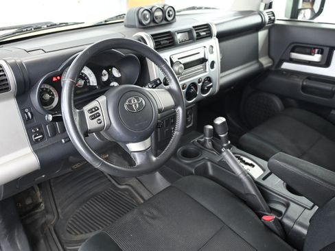 Used 2007 Toyota FJ Cruiser 4WD image 19