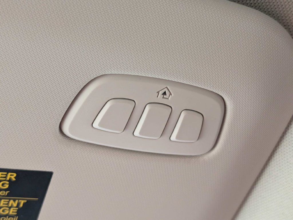 Used 2025 Nissan Kicks S FWD image 58