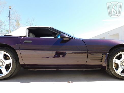 Used 1993 Chevrolet Corvette Convertible image 30