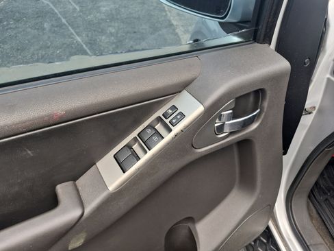 Used 2007 Nissan Pathfinder SE w/ SE Premium Pkg image 10