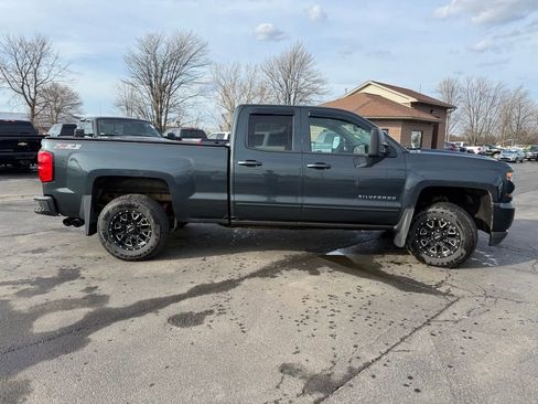 Used 2017 Chevrolet Silverado 1500 LT w/ All Star Edition AWD/4WD image 4