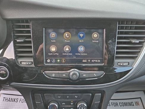 Used 2022 Buick Encore Preferred w/ Safety Package image 21