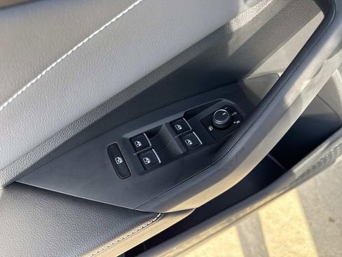 New 2026 Volkswagen Jetta SEL FWD image 9