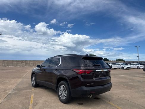 Used 2023 Chevrolet Traverse LT FWD image 14