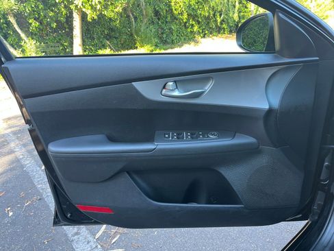 Used 2023 Kia Forte LXS image 20