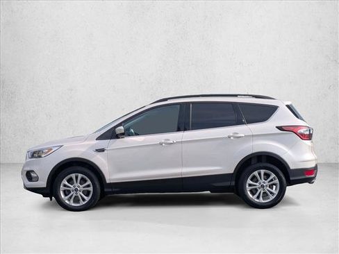 Used 2017 Ford Escape SE w/ SE Leather Comfort Package FWD image 9