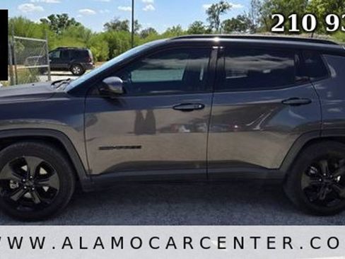 Used 2019 Jeep Compass Latitude FWD image 2