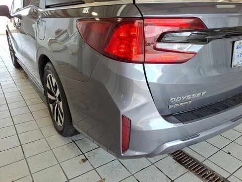 Used 2025 Honda Odyssey EX-L image 23