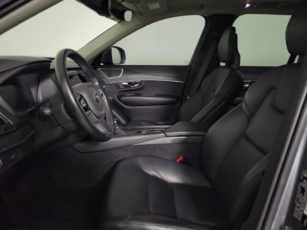 Used 2020 Volvo XC90 T5 Momentum w/ Protection Package Premier FWD image 17