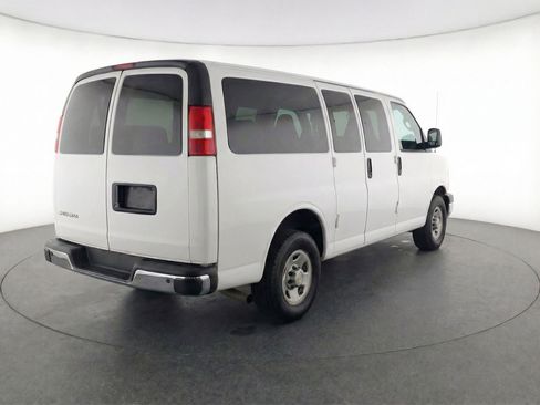 Used 2025 Chevrolet Express 3500 LT w/ LT Preferred Equipment Group image 9