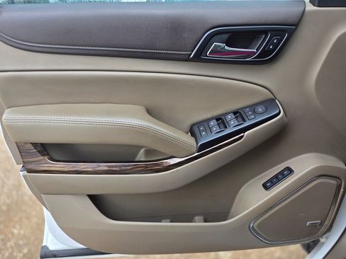 Used 2018 GMC Yukon SLT w/ Open Road Package AWD/4WD image 27