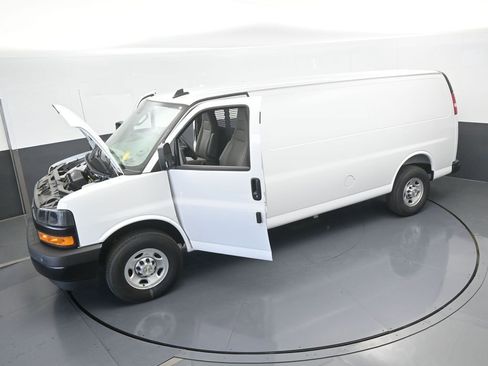 New 2025 Chevrolet Express 3500 Extended w/ Driver Convenience Package image 55