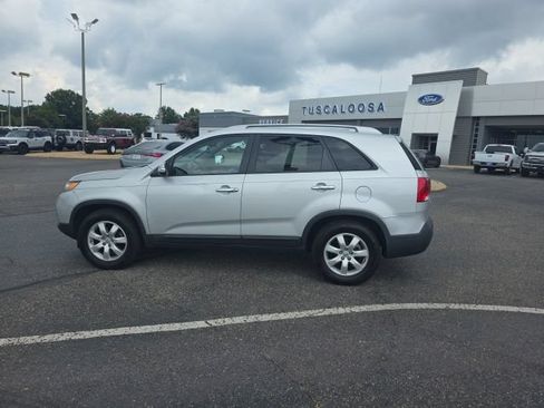 Used 2013 Kia Sorento LX w/ Convenience Pkg FWD image 6