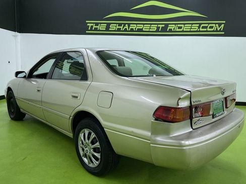 Used 2000 Toyota Camry CE image 7