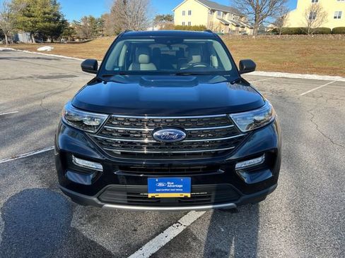 Certified 2023 Ford Explorer XLT w/ Equipment Group 202A image 3