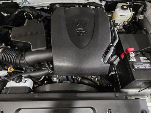 Used 2023 Toyota Tacoma TRD Off-Road image 44