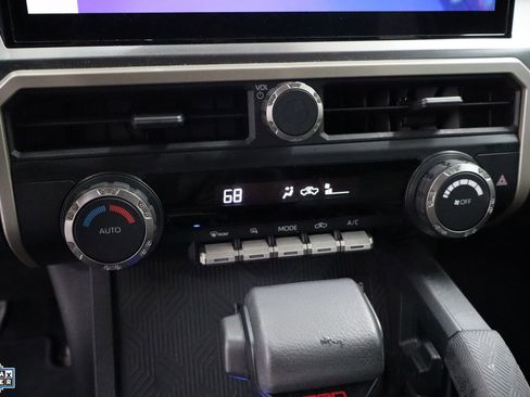 Used 2025 Toyota Tacoma TRD Off-Road AWD/4WD image 22