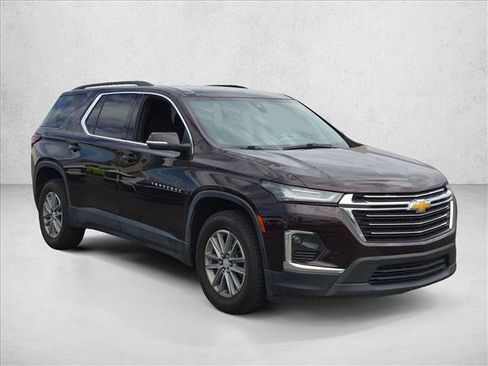 Used 2023 Chevrolet Traverse LT FWD image 3