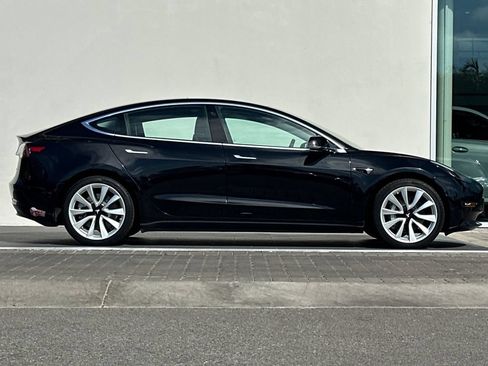 Used 2018 Tesla Model 3 Long Range AWD/4WD image 2