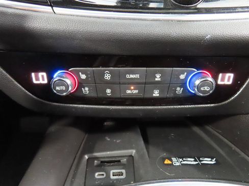 Used 2022 Buick Enclave Avenir w/ Trailering Package, 5000 lbs. AWD/4WD image 31